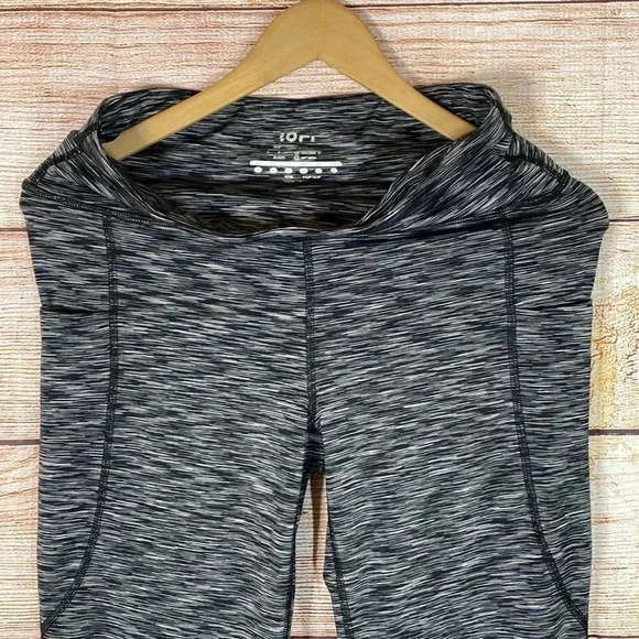 Hofi Women’s Abstract Style Legging Gray Black Medium - Picture 2 of 7